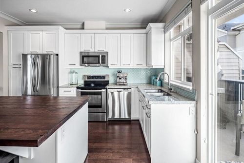 18 - 2925 King George Boulevard, Elgin Chantrell, South Surrey White Rock - 2925-king-george-boulevard-elgin-chantrell-south-surrey-white-rock-10 thumbnail 18 - 2925 King George Boulevard, Elgin Chantrell, South Surrey White Rock - 2925-king-george-boulevard-elgin-chantrell-south-surrey-white-rock-10