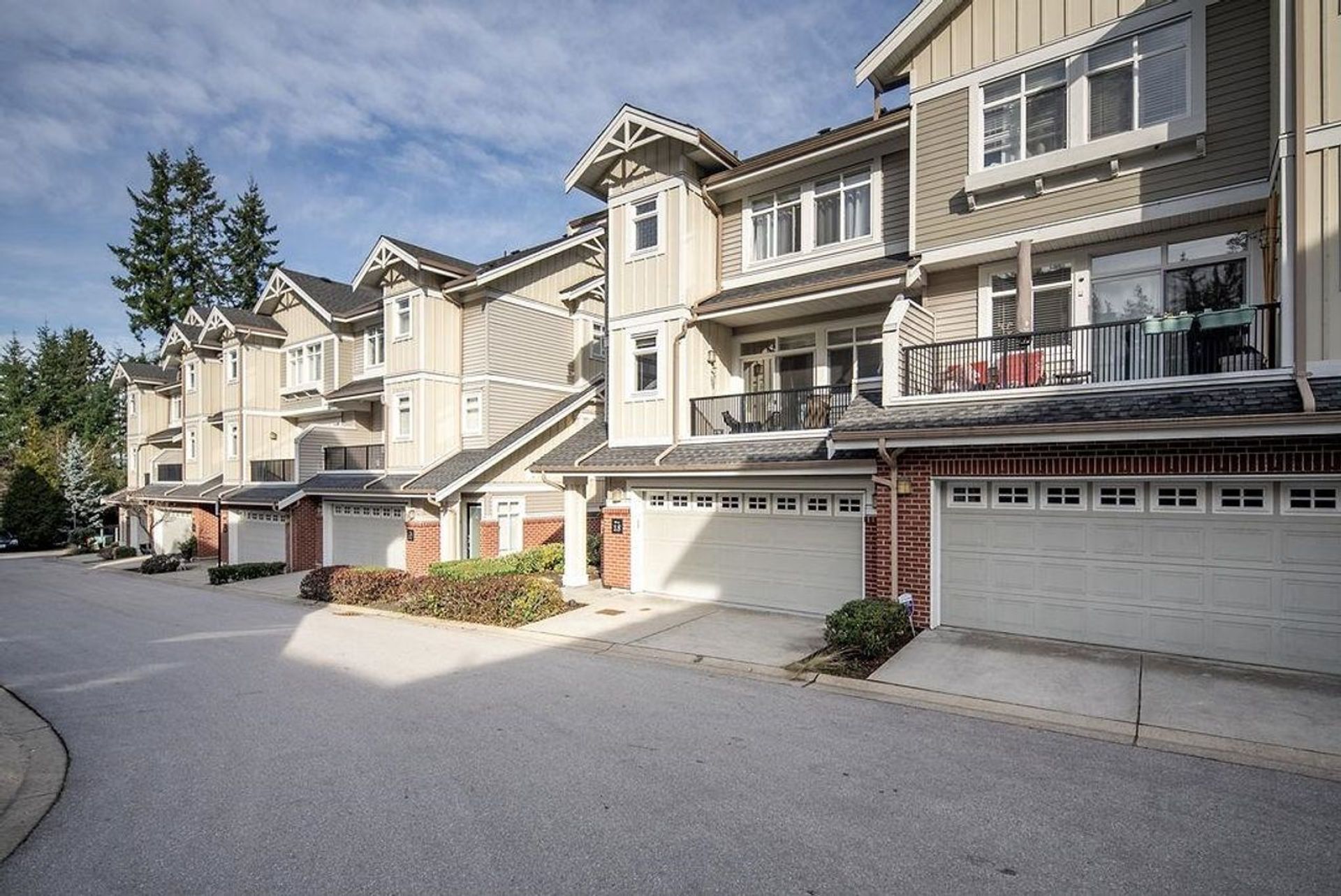 18 - 2925 King George Boulevard, Elgin Chantrell, South Surrey White Rock - 2925-king-george-boulevard-elgin-chantrell-south-surrey-white-rock-02 18 - 2925 King George Boulevard, Elgin Chantrell, South Surrey White Rock - 2925-king-george-boulevard-elgin-chantrell-south-surrey-white-rock-02