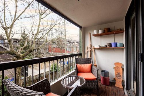 318 - 550 E 6th Avenue, Mount Pleasant VE, Vancouver East - 550-e-6th-avenue-mount-pleasant-ve-vancouver-east-13 thumbnail 318 - 550 E 6th Avenue, Mount Pleasant VE, Vancouver East - 550-e-6th-avenue-mount-pleasant-ve-vancouver-east-13