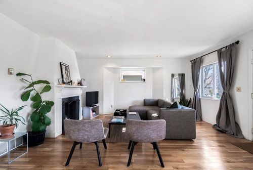 4017 W 32nd Avenue, Dunbar, Vancouver West - 4017-w-32nd-avenue-dunbar-vancouver-west-02 thumbnail 4017 W 32nd Avenue, Dunbar, Vancouver West - 4017-w-32nd-avenue-dunbar-vancouver-west-02