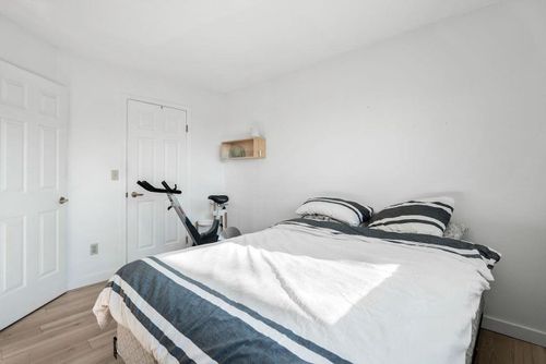 4017 W 32nd Avenue, Dunbar, Vancouver West - 4017-w-32nd-avenue-dunbar-vancouver-west-21 thumbnail 4017 W 32nd Avenue, Dunbar, Vancouver West - 4017-w-32nd-avenue-dunbar-vancouver-west-21