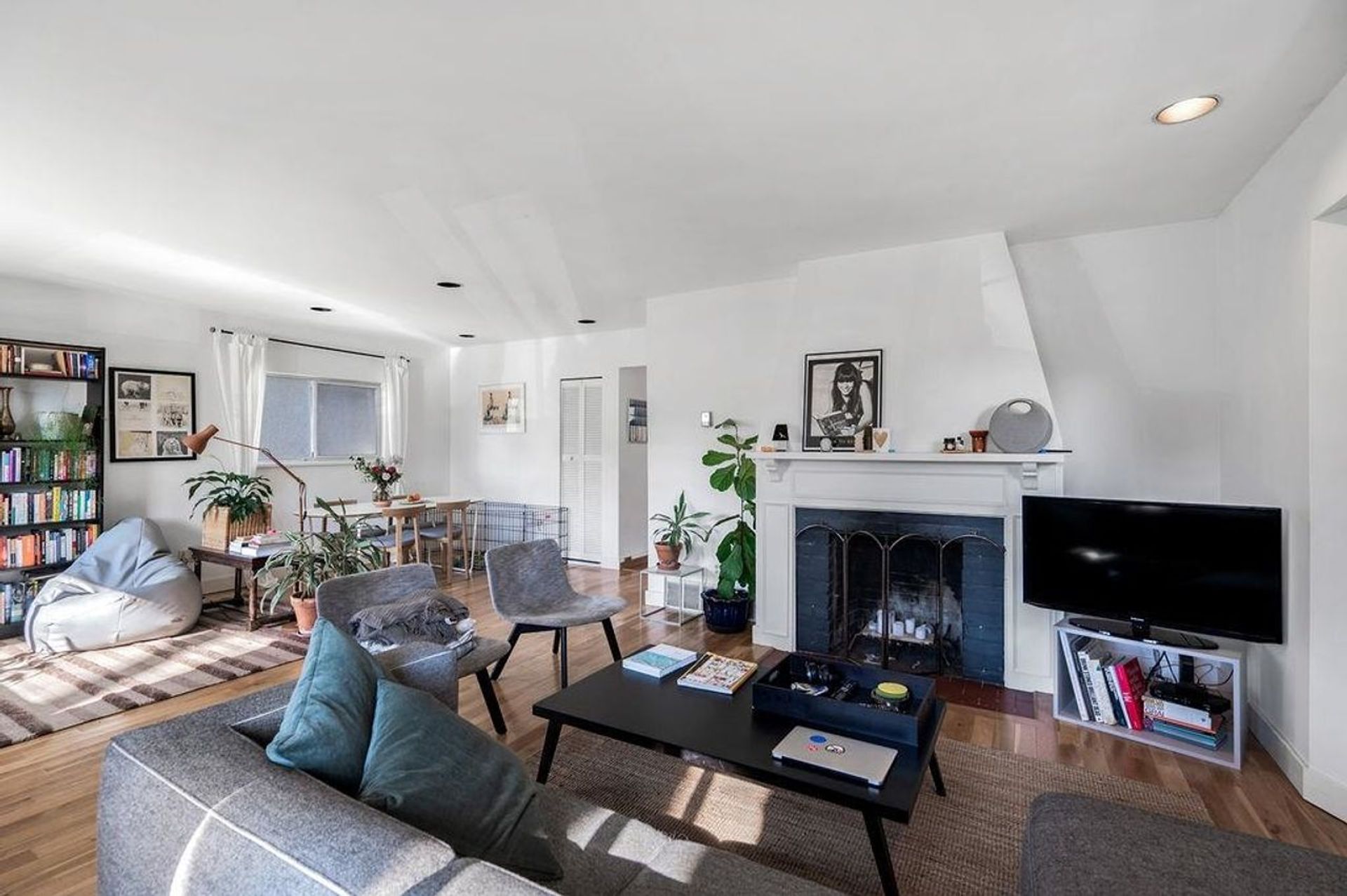 4017 W 32nd Avenue, Dunbar, Vancouver West - 4017-w-32nd-avenue-dunbar-vancouver-west-04 4017 W 32nd Avenue, Dunbar, Vancouver West - 4017-w-32nd-avenue-dunbar-vancouver-west-04