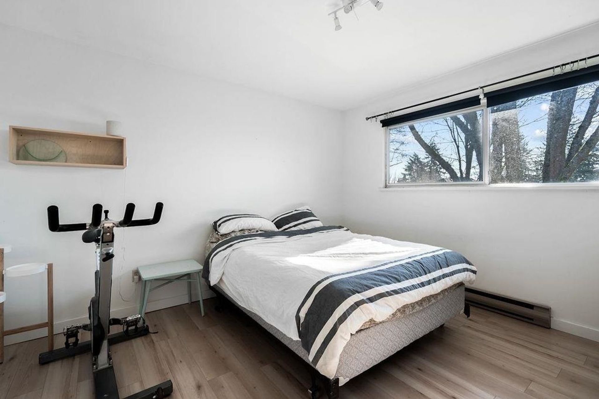 4017 W 32nd Avenue, Dunbar, Vancouver West - 4017-w-32nd-avenue-dunbar-vancouver-west-20 4017 W 32nd Avenue, Dunbar, Vancouver West - 4017-w-32nd-avenue-dunbar-vancouver-west-20