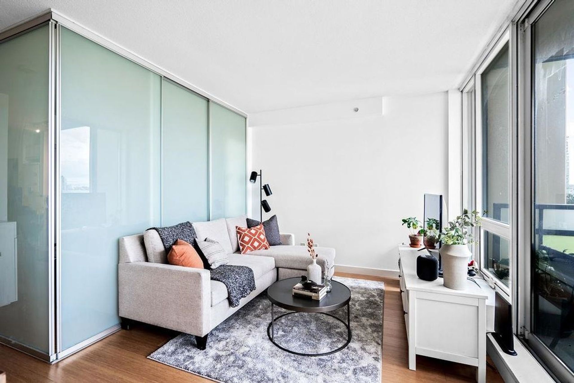 701 - 718 Main Street, Strathcona, Vancouver East - 718-main-street-strathcona-vancouver-east-06 701 - 718 Main Street, Strathcona, Vancouver East - 718-main-street-strathcona-vancouver-east-06