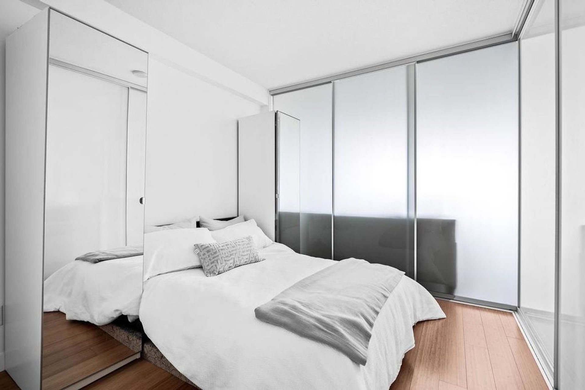 701 - 718 Main Street, Strathcona, Vancouver East - 718-main-street-strathcona-vancouver-east-09 701 - 718 Main Street, Strathcona, Vancouver East - 718-main-street-strathcona-vancouver-east-09