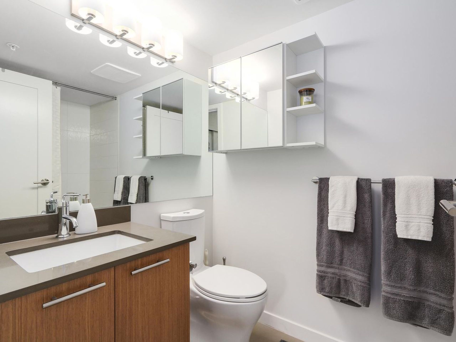 511 - 95 Moody Street, Port Moody Centre, Port Moody - ca6c81ad0f6b1cd34b609f3dd40d27976ab23647