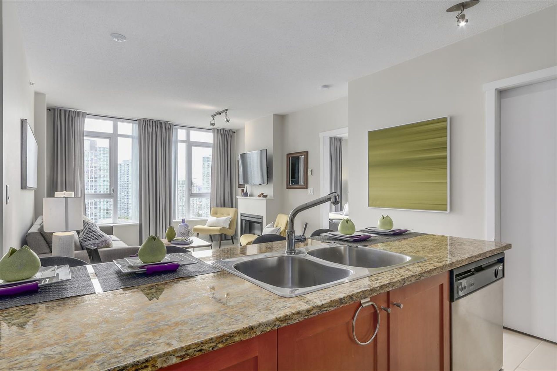 1605 - 1001 Homer Street, Yaletown, Vancouver West - 1523c78fb4d9b73d89141ce24676746226160620