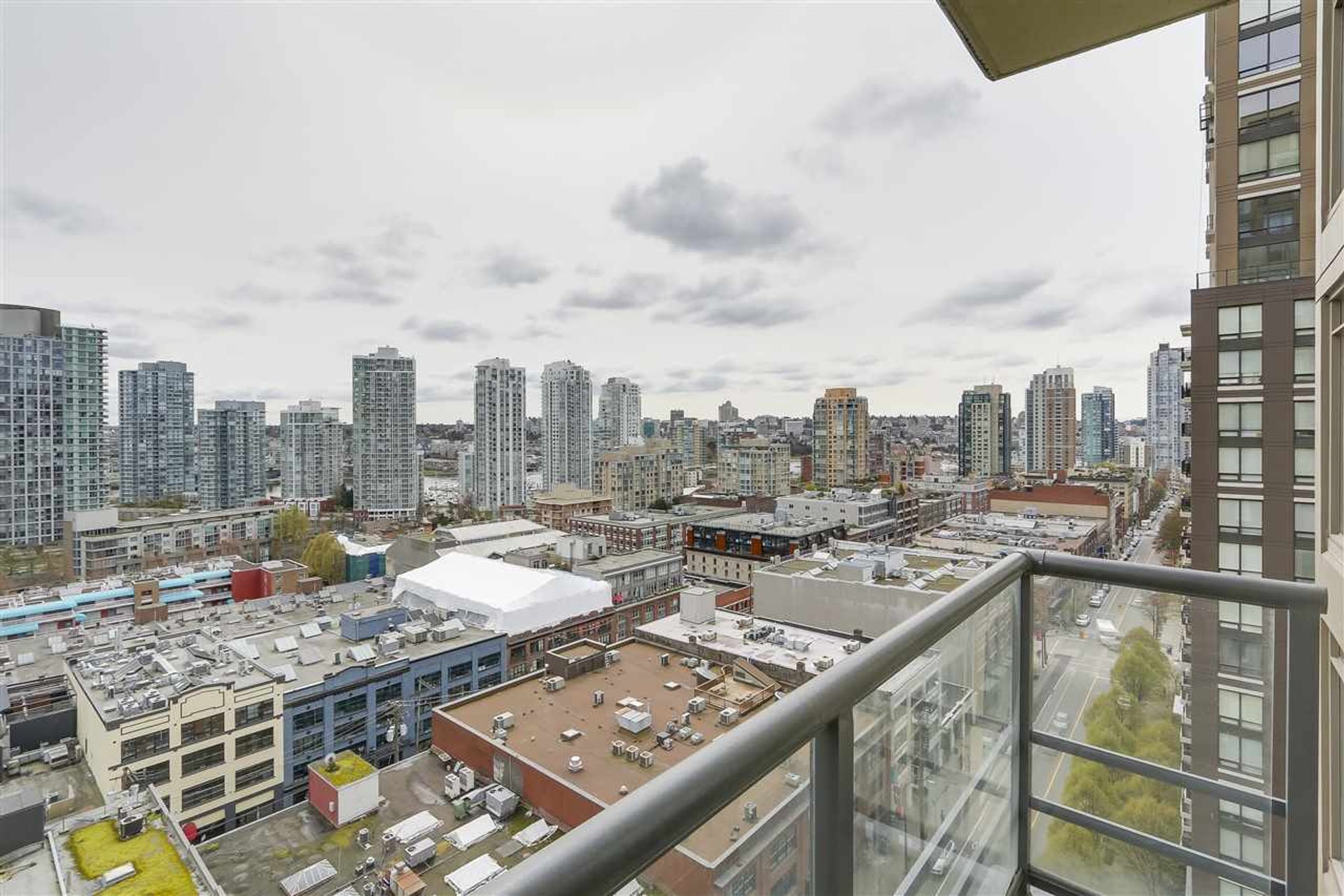 1605 - 1001 Homer Street, Yaletown, Vancouver West - 331fe2caf3f6db90eb7608952c8bcdd25383e015