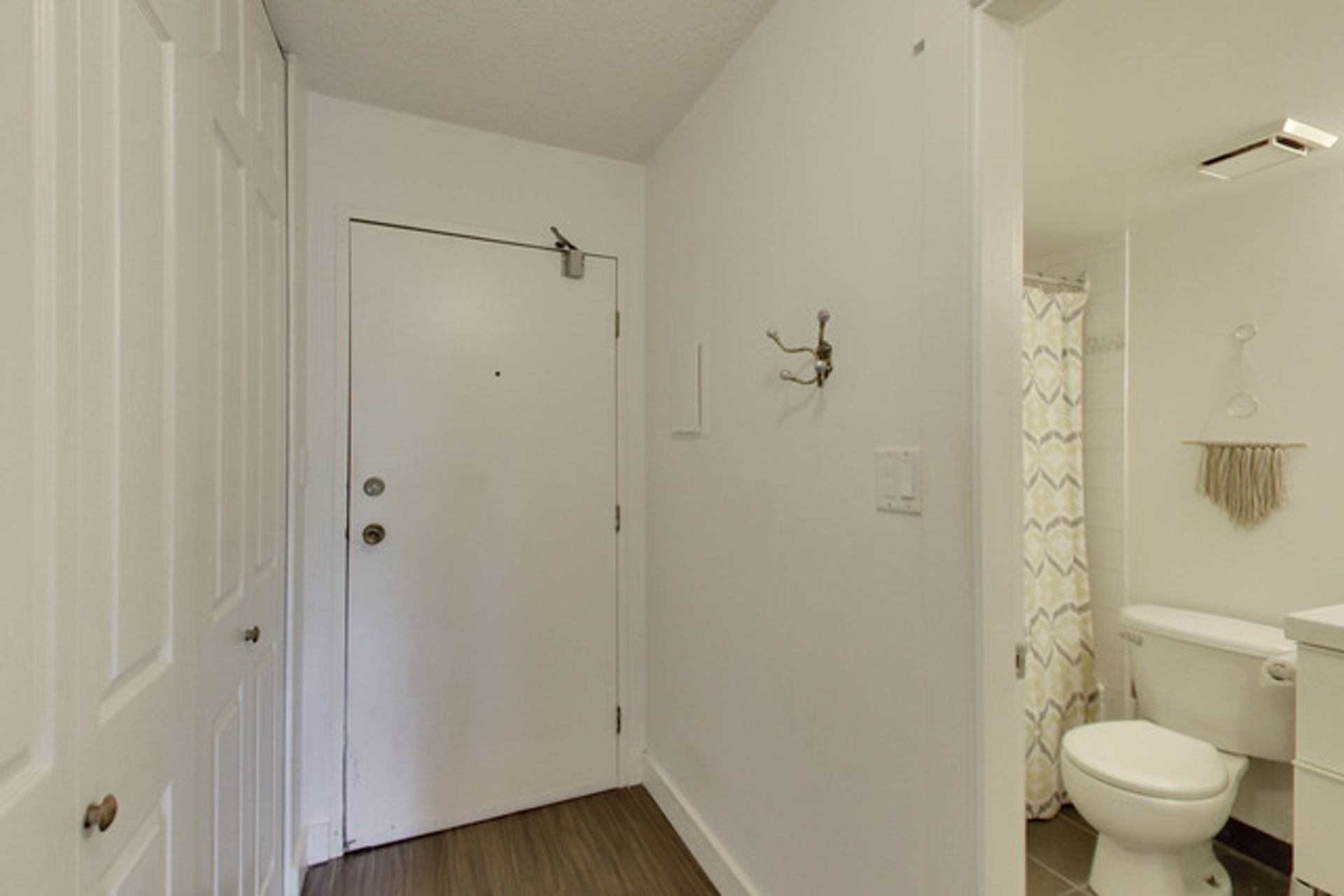 211 - 2173 W 6th Avenue, Kitsilano, Vancouver West - b8447bfb5690c3e35dce6f34685f5bbefa4191e1