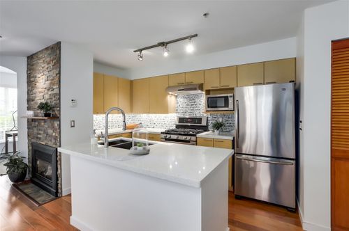 205 - 658 W 7th Avenue, Fairview VW, Vancouver West - 71587d35ca3c79e2bef4e423d08ecf5f41a3b426