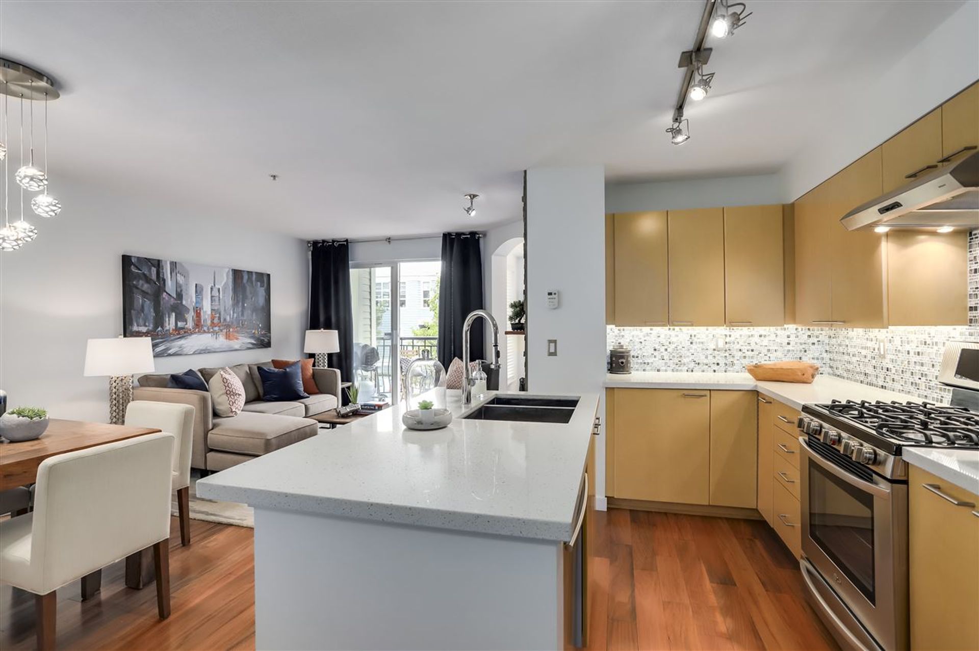 205 - 658 W 7th Avenue, Fairview VW, Vancouver West - 13abffb3463fd7758d98513ededfbb5f0ee36728