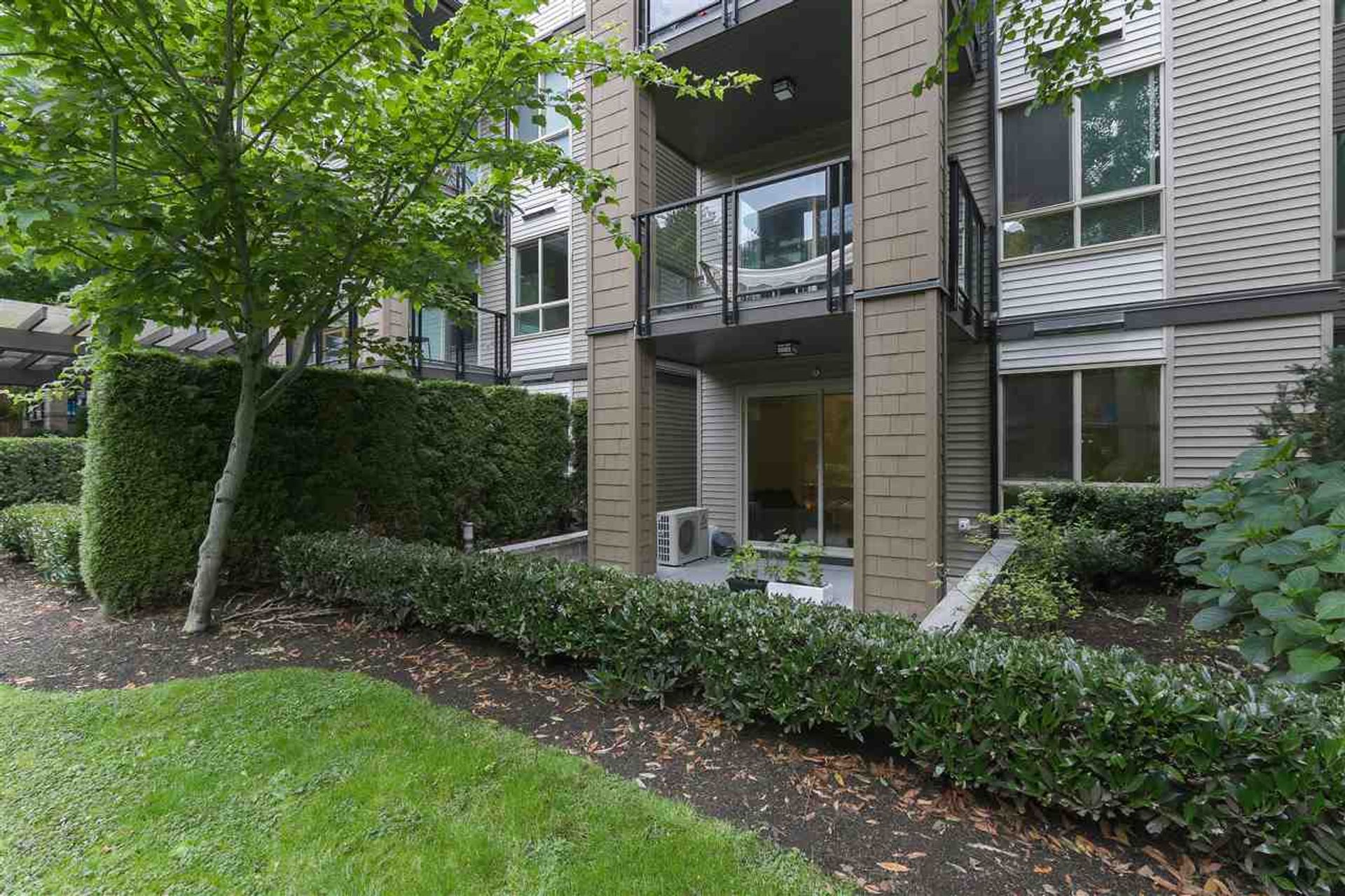 106 - 7488 Byrnepark Walk, South Slope, Burnaby South - 7aed22063f2da056ac70f2a4472c254f43c45624