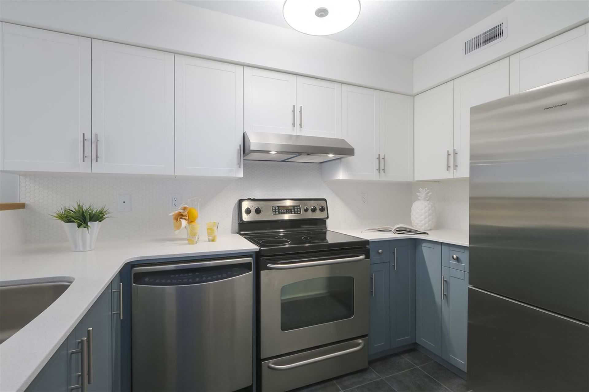 208 - 1516 E 6th Avenue, Grandview Woodland, Vancouver East - 211caac8b87d2375f21855972341db8718dba693