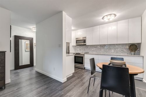 208 - 1585 E 4th Avenue, Grandview Woodland, Vancouver East - 615e0dc75343afb4e53cf6ad8950cd64bd7b6e6d