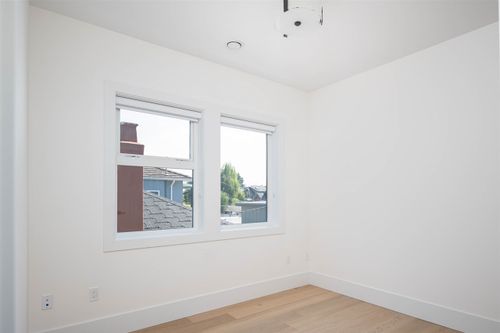 2224 E 10th Avenue, Grandview Woodland, Vancouver East - 4679d79971038dd4be922601215c6e3a267a0335