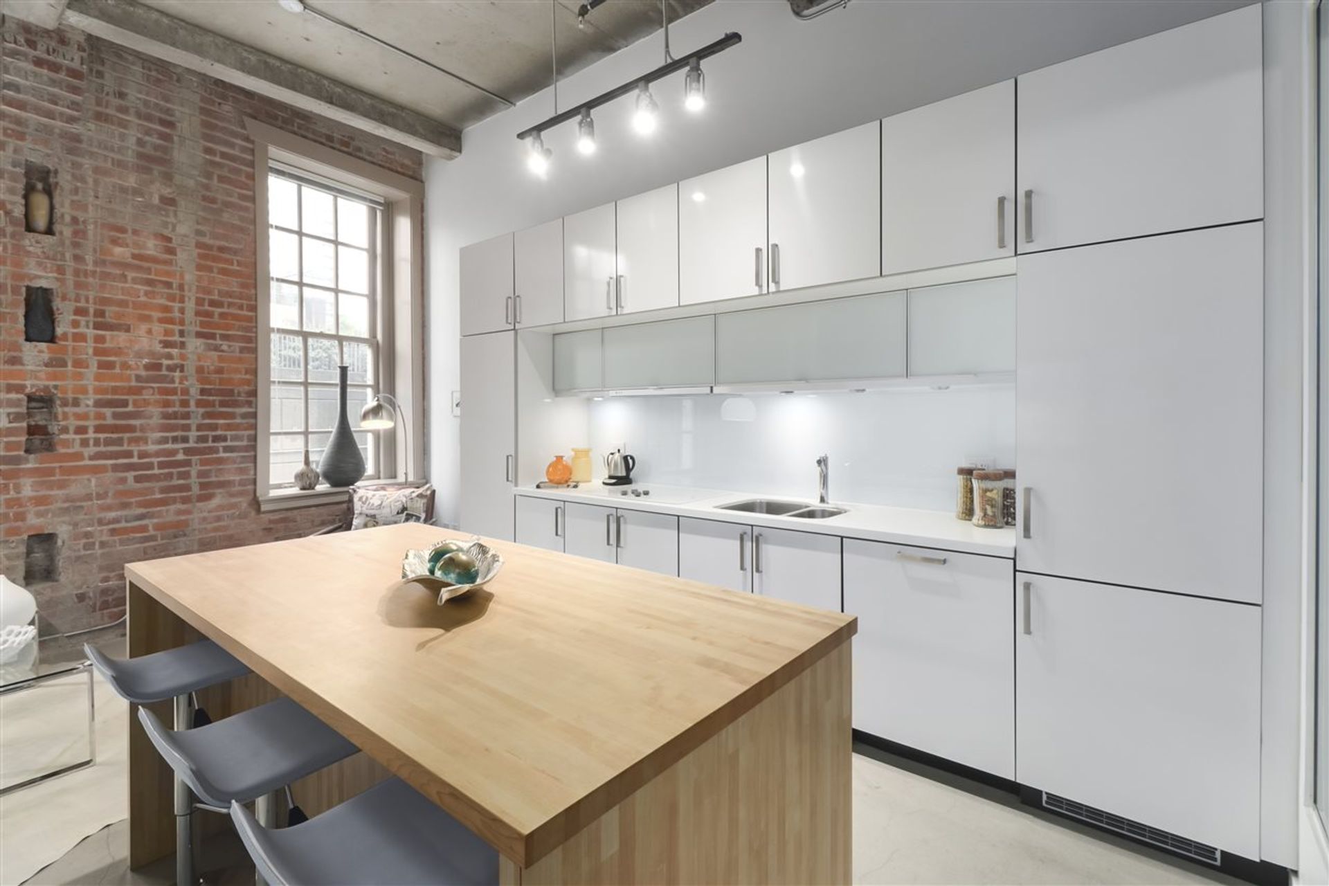 106 - 546 Beatty Street, Downtown VW, Vancouver West - 6f2ff0e047d529eb505431b110cbe8db62e5fa6a