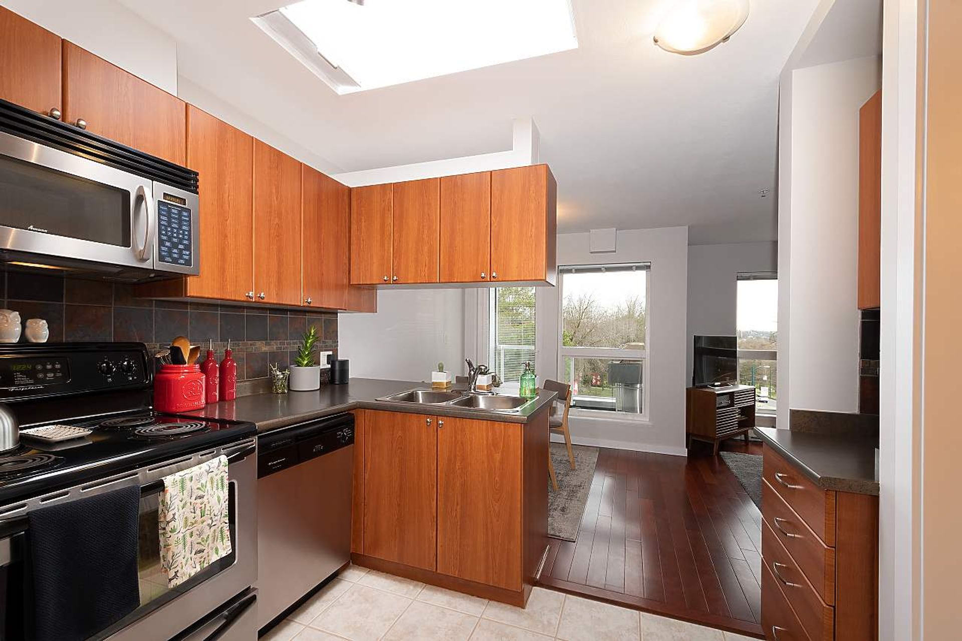 412 - 2891 E Hastings Street, Hastings, Vancouver East - 94778a5acf845d913f393228dcc8934cee1df361