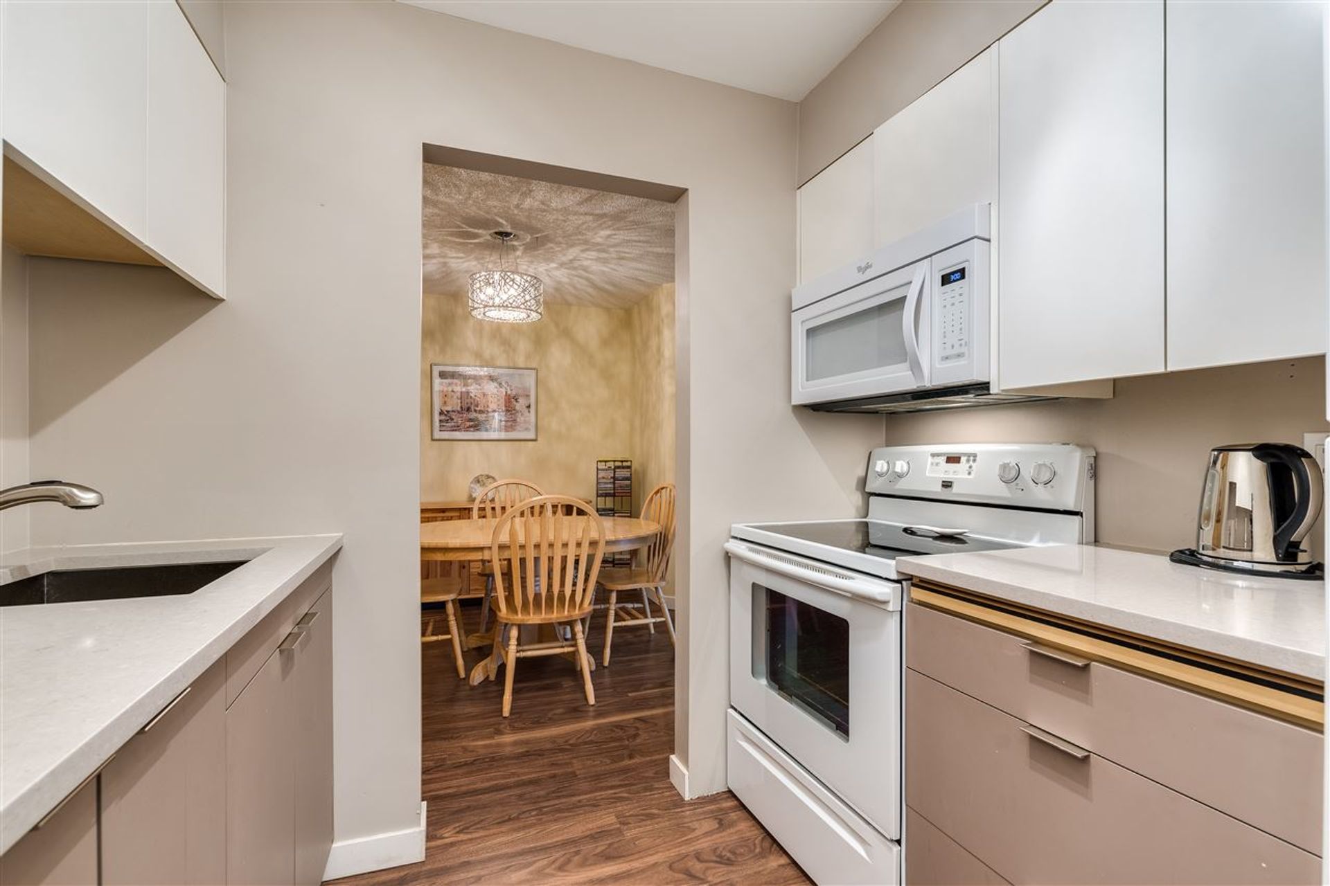 1815 - 10620 150 Street, Guildford, North Surrey - a265a2d55d747bfa5513217a8442a25d3d5401af