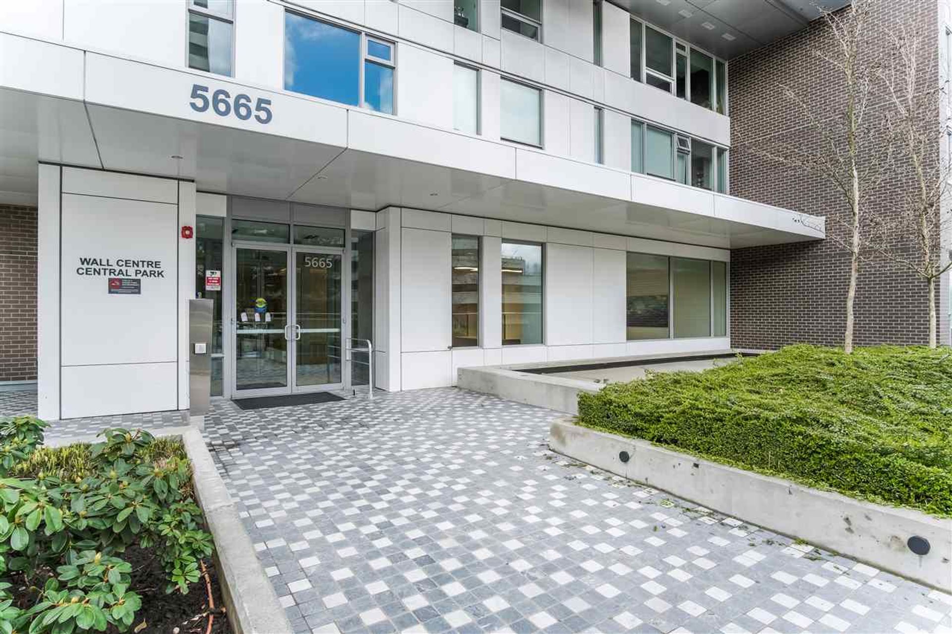 1011 - 5665 Boundary Road, Collingwood VE, Vancouver East - 89382d2d1967f3c790530a977959aa408a0fb21c