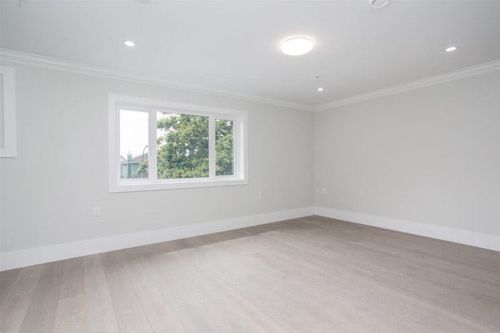 2443 E 40th Avenue, South Vancouver, Vancouver East - https___katemacphailavenuehqcom_wp-content_uploads_sites_1565_2021_05_bed-1-800x533