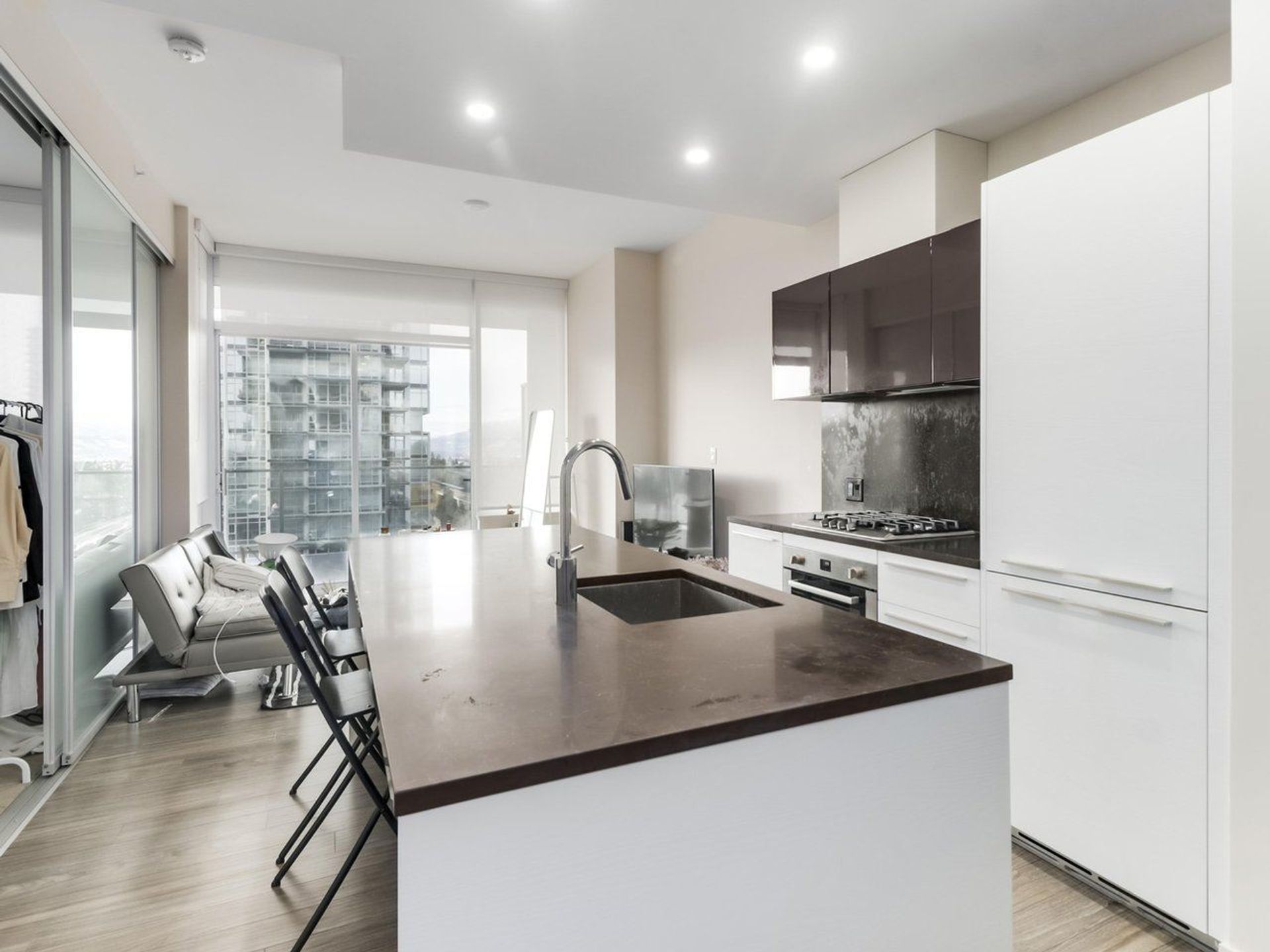 907 - 6383 Mckay Avenue, Metrotown, Burnaby South - db2a90df9bdb62741ea5facbce8bcaebc42fefac