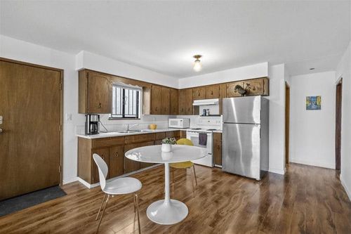 2472 Turner Street, Hastings Sunrise, Vancouver East - https___katemacphailavenuehqcom_wp-content_uploads_sites_1565_2021_05_262593208-21-800x533