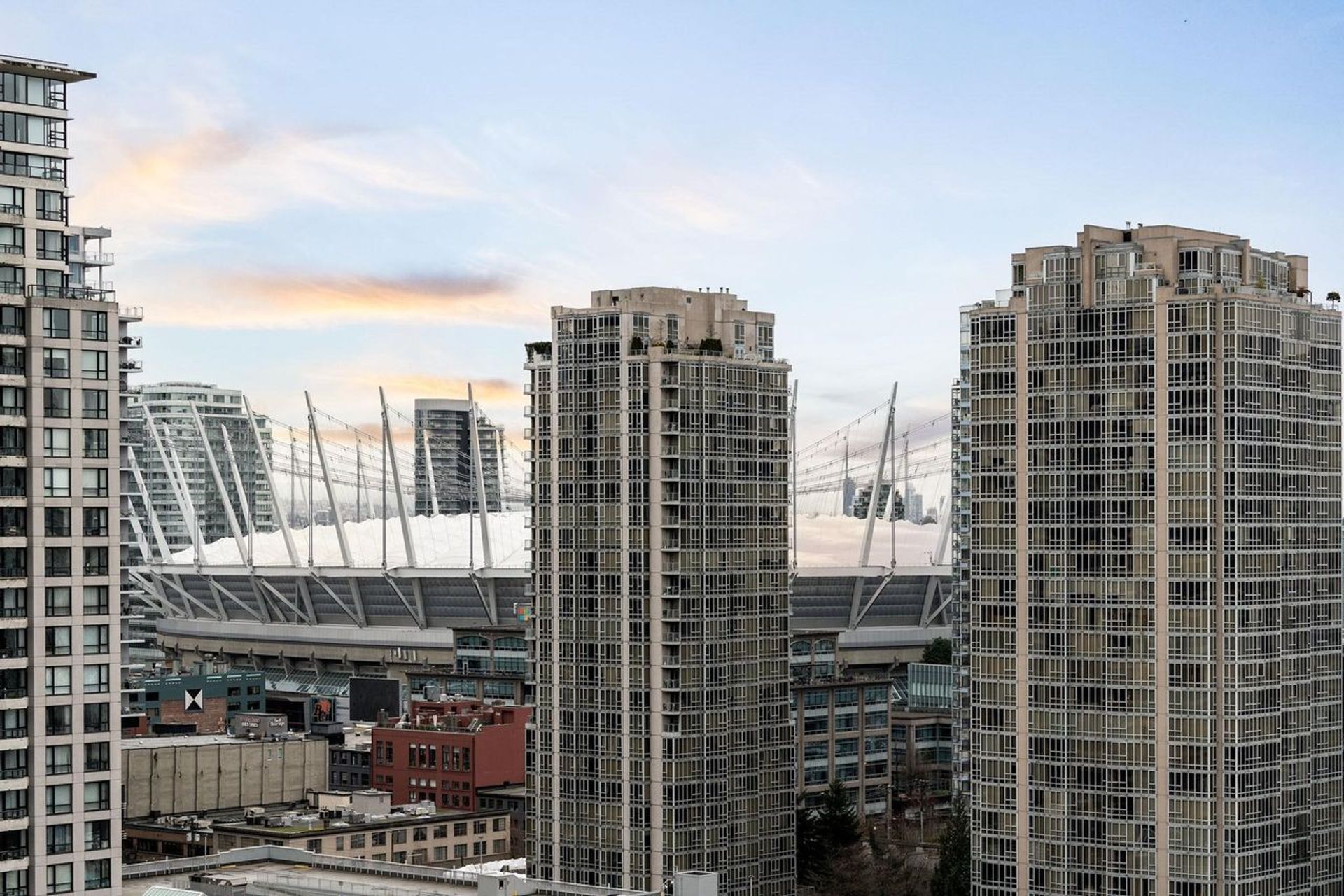 1704 - 1055 Homer Street, Yaletown, Vancouver West - 1055-homer-street-yaletown-vancouver-west-17 1704 - 1055 Homer Street, Yaletown, Vancouver West - 1055-homer-street-yaletown-vancouver-west-17