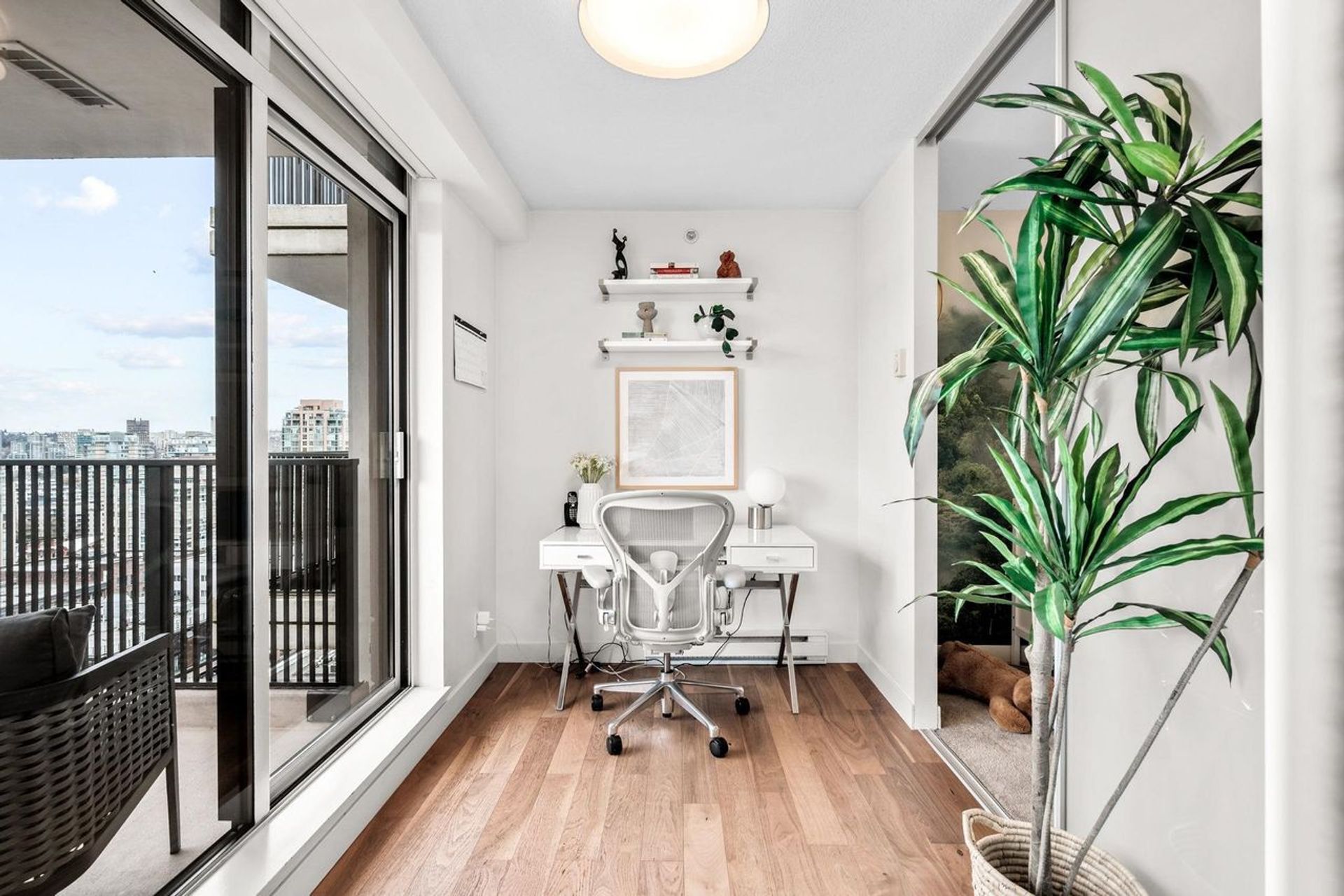 1704 - 1055 Homer Street, Yaletown, Vancouver West - 1055-homer-street-yaletown-vancouver-west-30 1704 - 1055 Homer Street, Yaletown, Vancouver West - 1055-homer-street-yaletown-vancouver-west-30