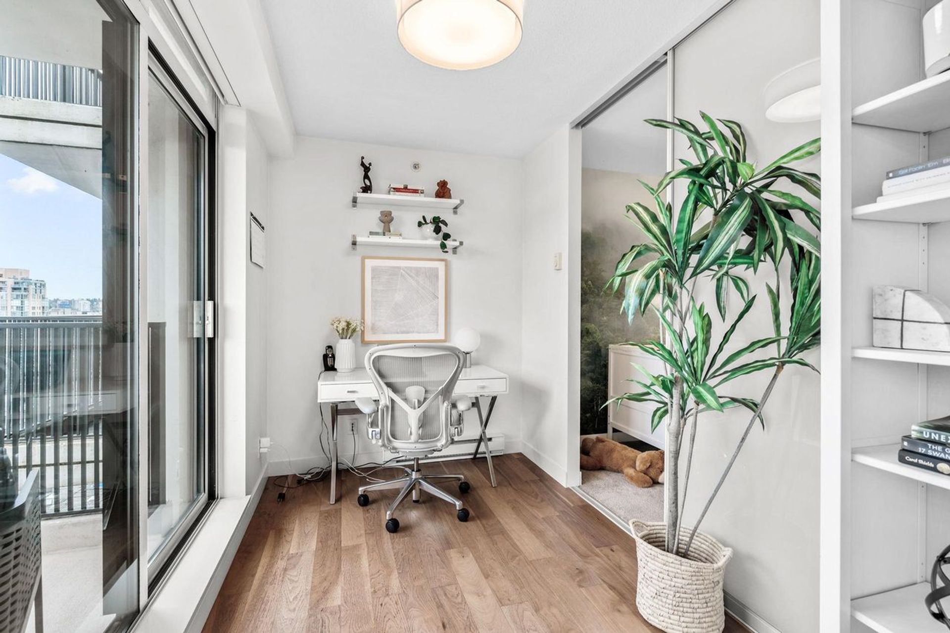 1704 - 1055 Homer Street, Yaletown, Vancouver West - 1055-homer-street-yaletown-vancouver-west-32 1704 - 1055 Homer Street, Yaletown, Vancouver West - 1055-homer-street-yaletown-vancouver-west-32