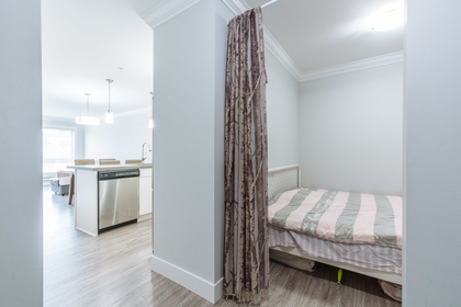17 at 302 - 2268 Shaughne Street, Central Pt Coquitlam, Port Coquitlam