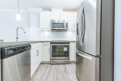 3 at 302 - 2268 Shaughne Street, Central Pt Coquitlam, Port Coquitlam