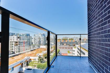 14 at 1001 - 1661  Street, False Creek, Vancouver West