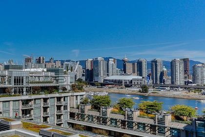 16-2 at 1001 - 1661  Street, False Creek, Vancouver West