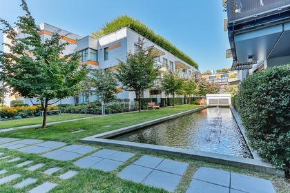 18 at 1001 - 1661  Street, False Creek, Vancouver West