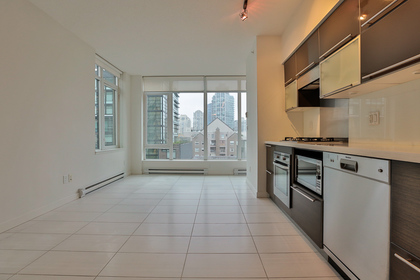 2 at 702 - 1252 Street, Downtown VW, Vancouver West