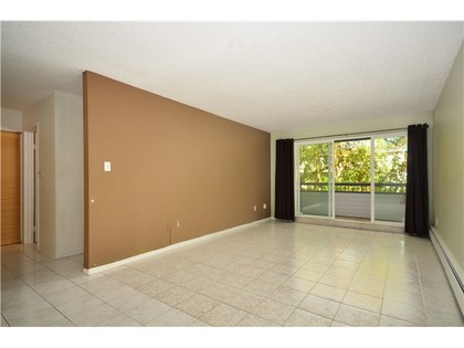 2 at 205 - 1420 8th Ave., Grandview VE, Vancouver East