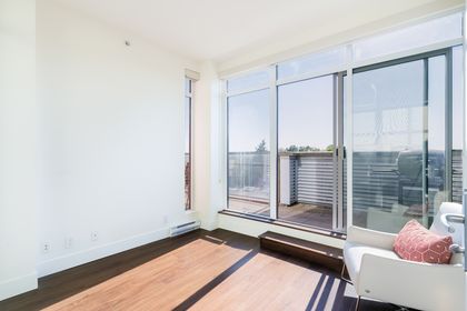 11 at 419 - 2250 Commerci Drive, Grandview Woodland, Vancouver East