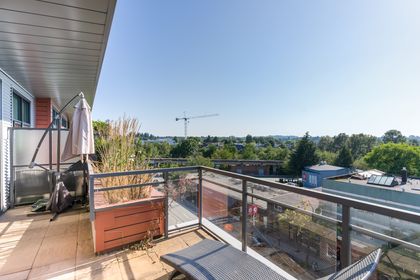 20 at 419 - 2250 Commerci Drive, Grandview Woodland, Vancouver East