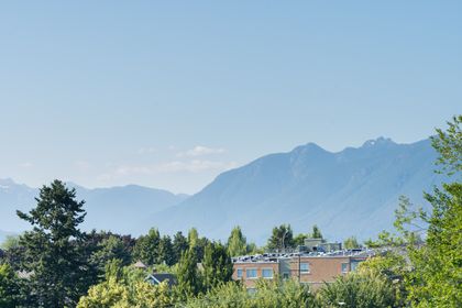 23 at 419 - 2250 Commerci Drive, Grandview Woodland, Vancouver East