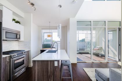 8 at 419 - 2250 Commerci Drive, Grandview Woodland, Vancouver East