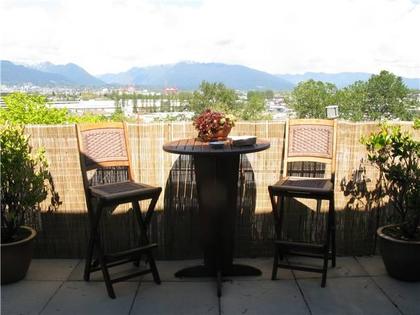 10 at 526 - 350 Avenue, Mount Pleasant VE, Vancouver East