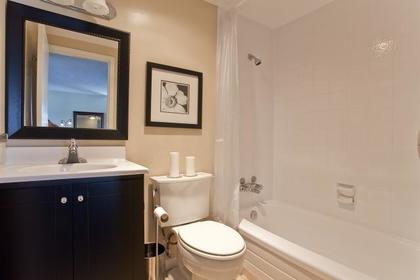 8 at 211 - 853 Ave., Mount Pleasant VE, Vancouver East