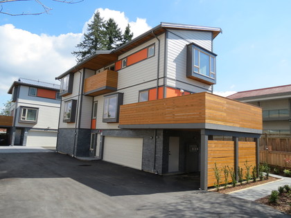 1 at 6512 Avenue, Forest Glen BS, Burnaby South