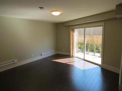 2 at 6512 Avenue, Forest Glen BS, Burnaby South