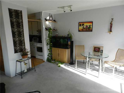 3 at 305 - 3506 Ave., Kitsilano, Vancouver West