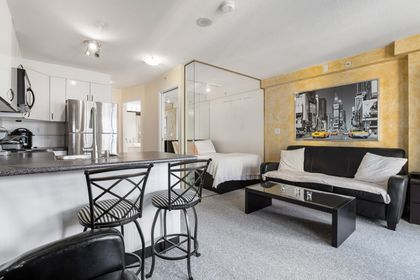 5 at 2201 - 939 Homer Street, Yaletown, Vancouver West