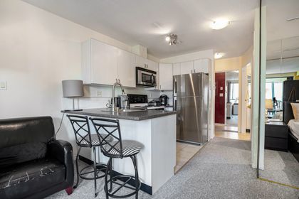 6 at 2201 - 939 Homer Street, Yaletown, Vancouver West