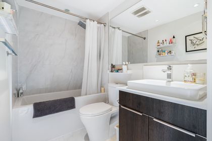 16 at 326 - 1588 E Hastings Street, Hastings, Vancouver East