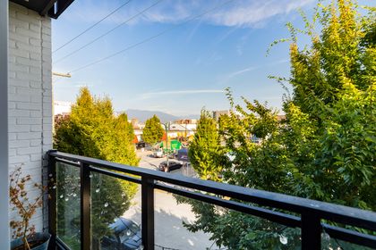 20 at 326 - 1588 E Hastings Street, Hastings, Vancouver East