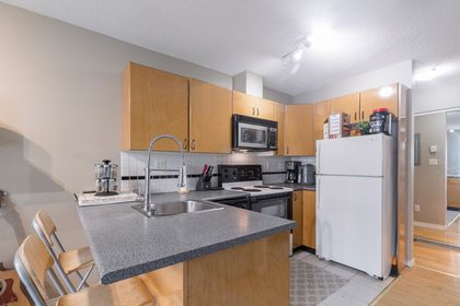 016 at 1901 - 939 Homer Street, Yaletown, Vancouver West